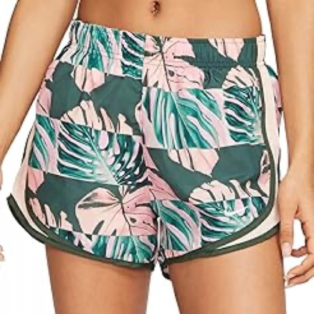 Nike Women’s Tempo Running Shorts – Boxed Botanical Print – Size Small